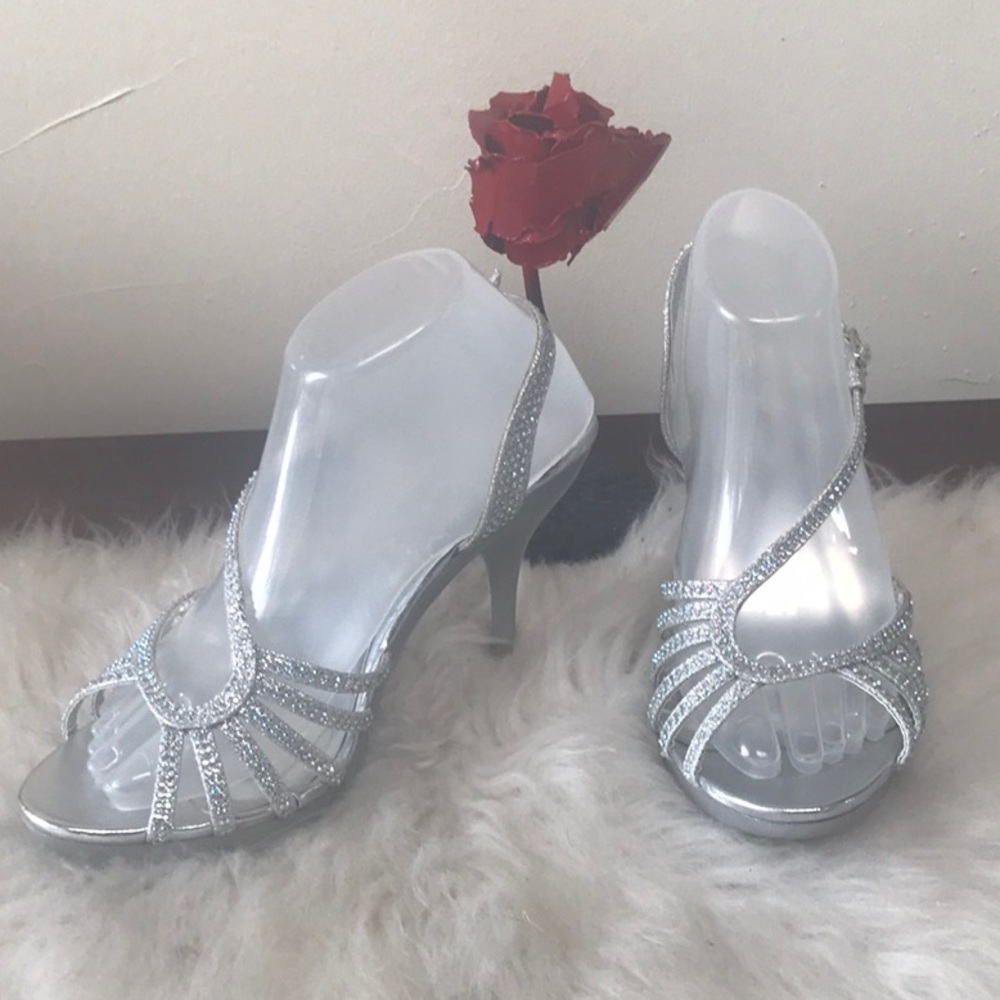 Silver Slippers high heel shoes sparkly rhinestones worn once Size 8 1/2